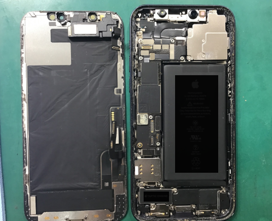 iPhone12の修理はデータそのまま・最短即日修理のスマホ修理工房中野ブロードウェイ店にご相談ください！！